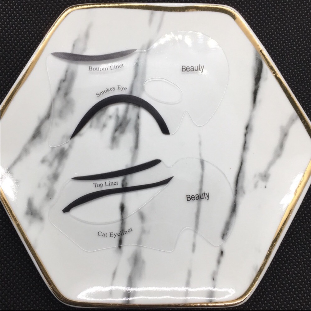 5 for $25🎉 Eyeliner stencil